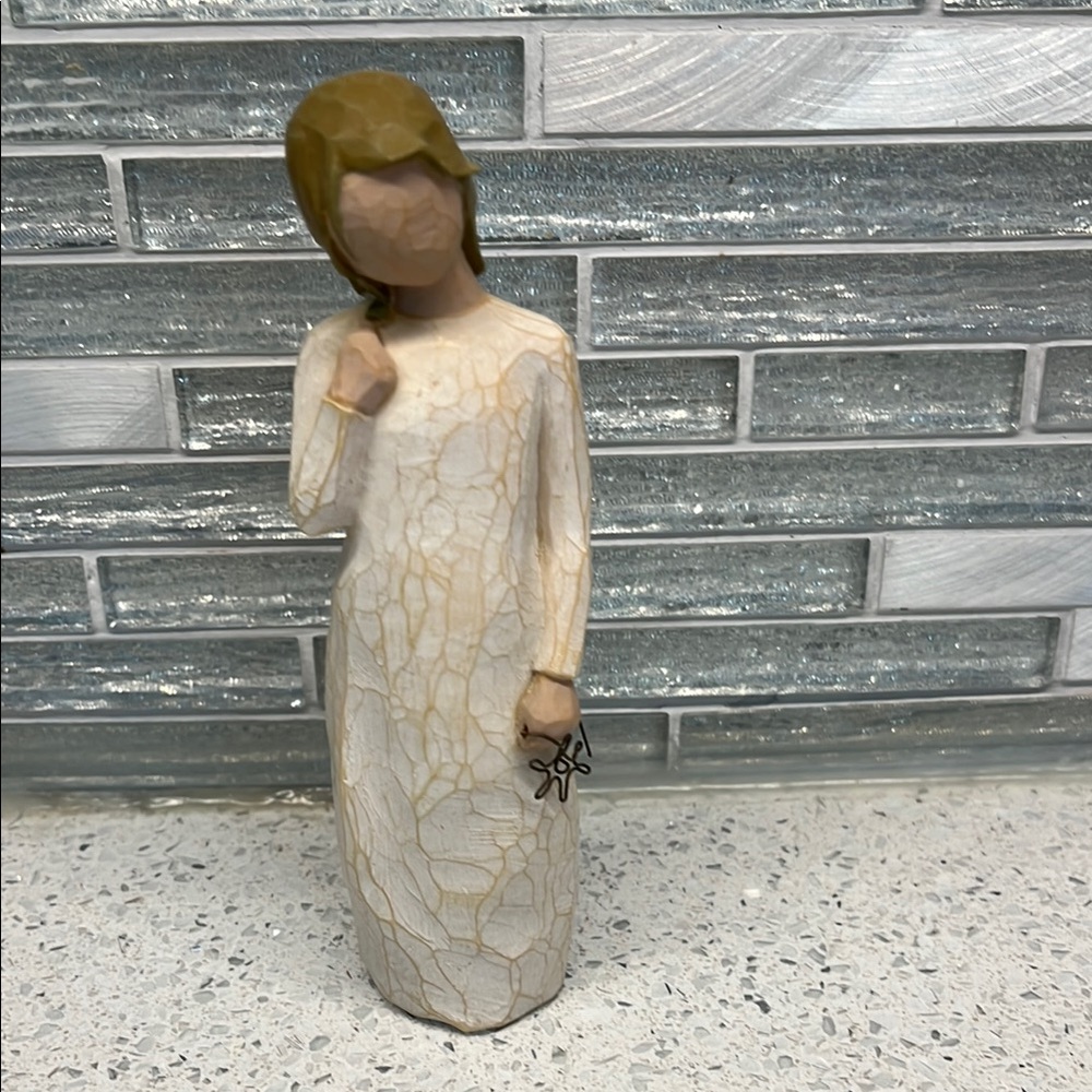 Willow Tree Figurine with Cream Dress Remember